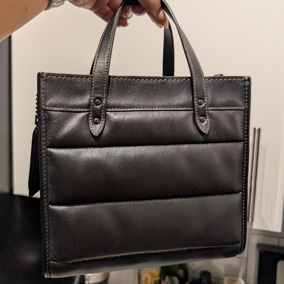 ❌SOLD❌Field Tote 22 With Quilting And Coach Badge - Picture 3 of 6